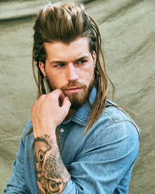 LONG HAIRSTYLE WITH QUIFF