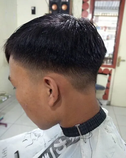 Mid-Taper-Fade-Haircut_jay.barbershopofficial
